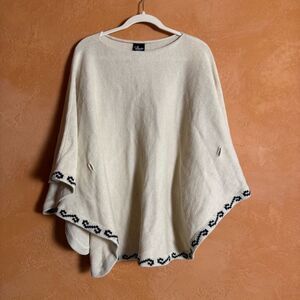 Laura 100% Alpaca Poncho Cream One Size Peruvian Knit Minimalist